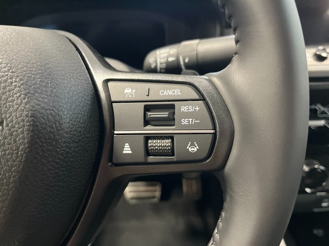 Honda Accord Hybrid Vehicle Full-screen Gallery Image 17