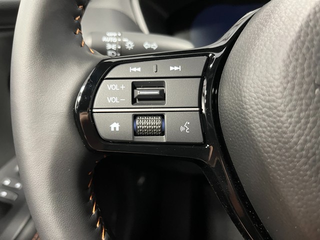 Honda HR-V Vehicle Full-screen Gallery Image 18