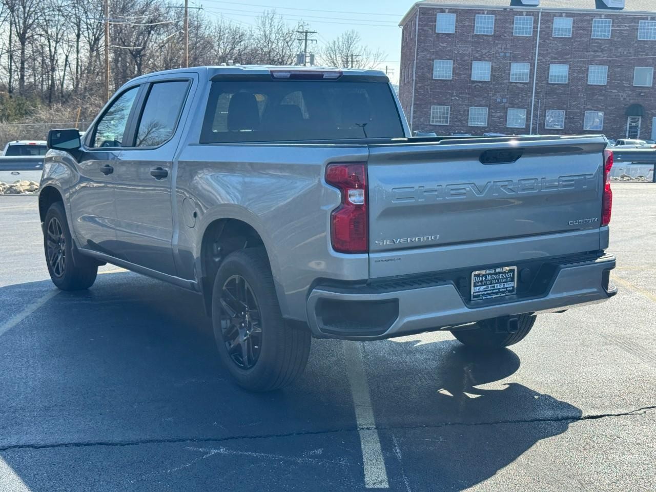 Chevrolet Silverado 1500 Vehicle Full-screen Gallery Image 06