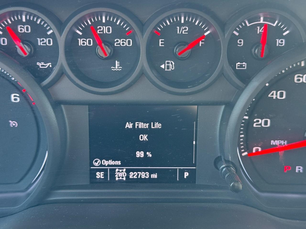 Chevrolet Silverado 1500 Vehicle Full-screen Gallery Image 22