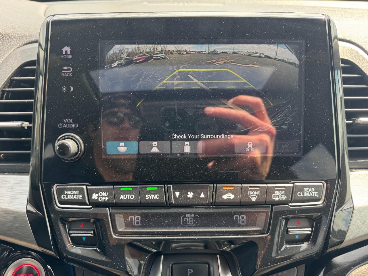 Honda Odyssey Vehicle Full-screen Gallery Image 26