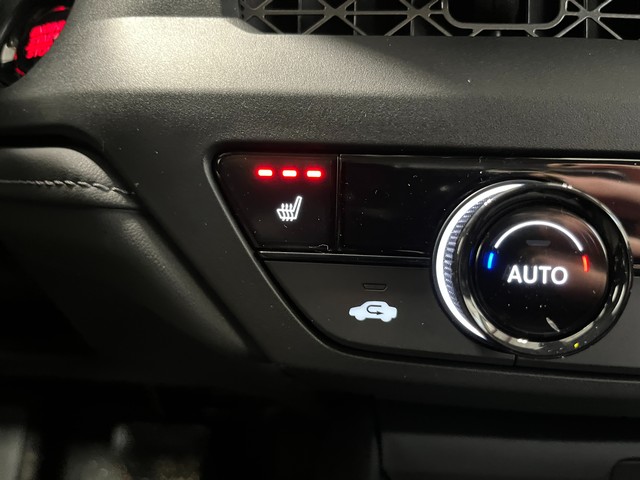 Honda Accord Sedan Vehicle Full-screen Gallery Image 22