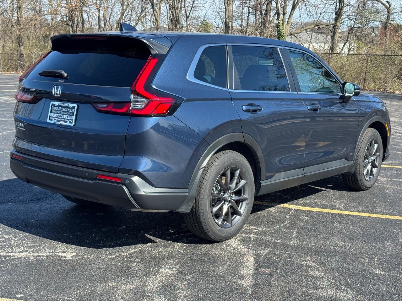 Honda CR-V Vehicle Full-screen Gallery Image 02