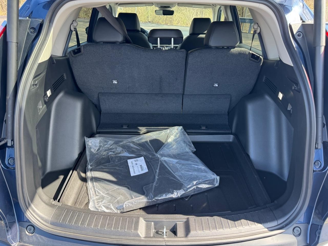 Honda CR-V Vehicle Full-screen Gallery Image 06