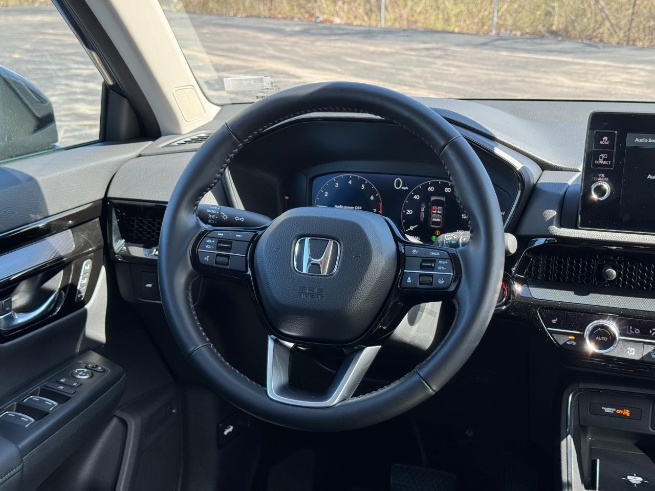 Honda CR-V Vehicle Full-screen Gallery Image 13