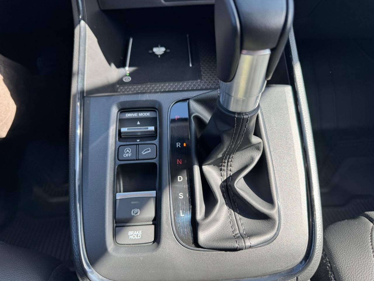 Honda CR-V Vehicle Full-screen Gallery Image 23