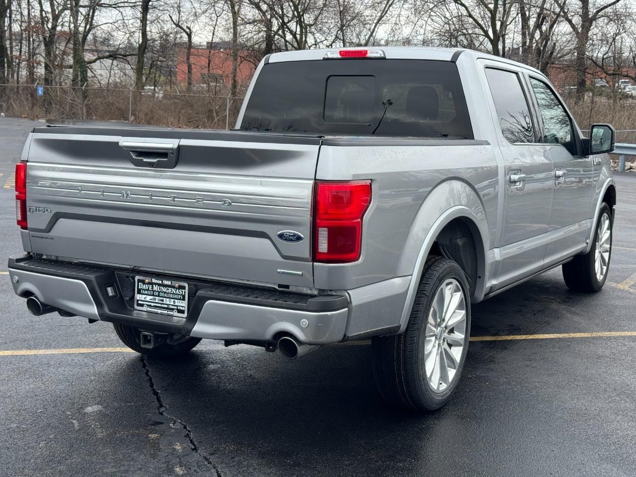 Ford F-150 Vehicle Full-screen Gallery Image 03