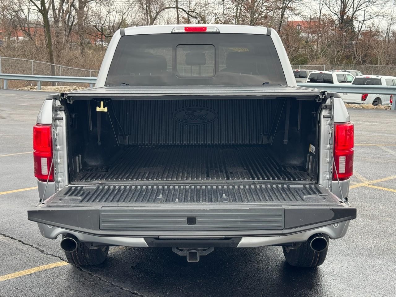 Ford F-150 Vehicle Full-screen Gallery Image 04