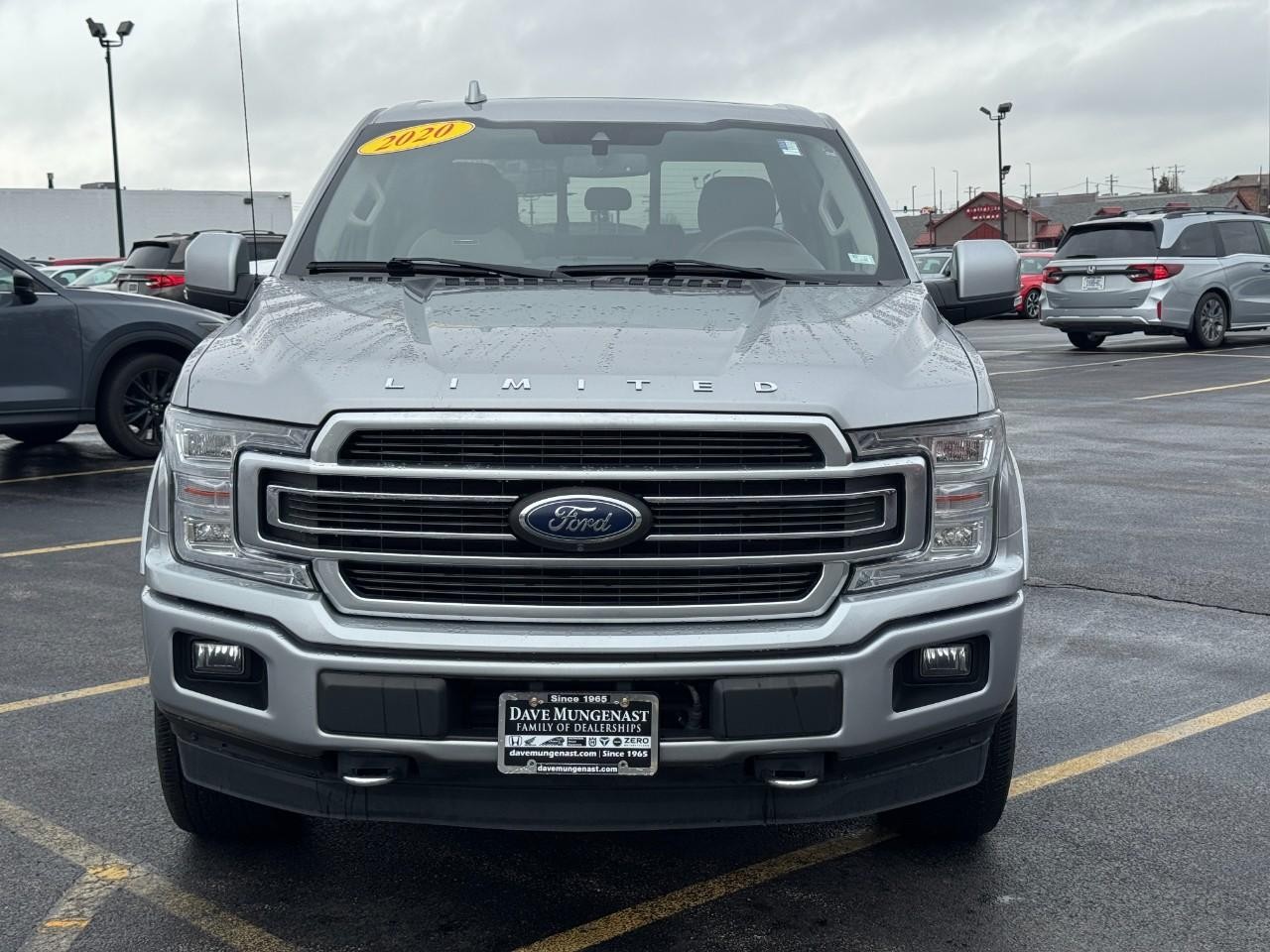 Ford F-150 Vehicle Full-screen Gallery Image 09