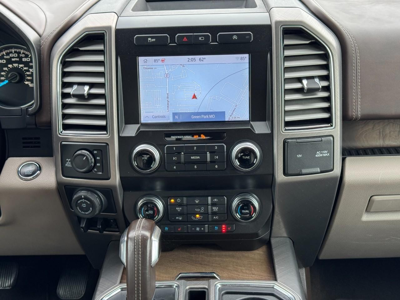 Ford F-150 Vehicle Full-screen Gallery Image 13