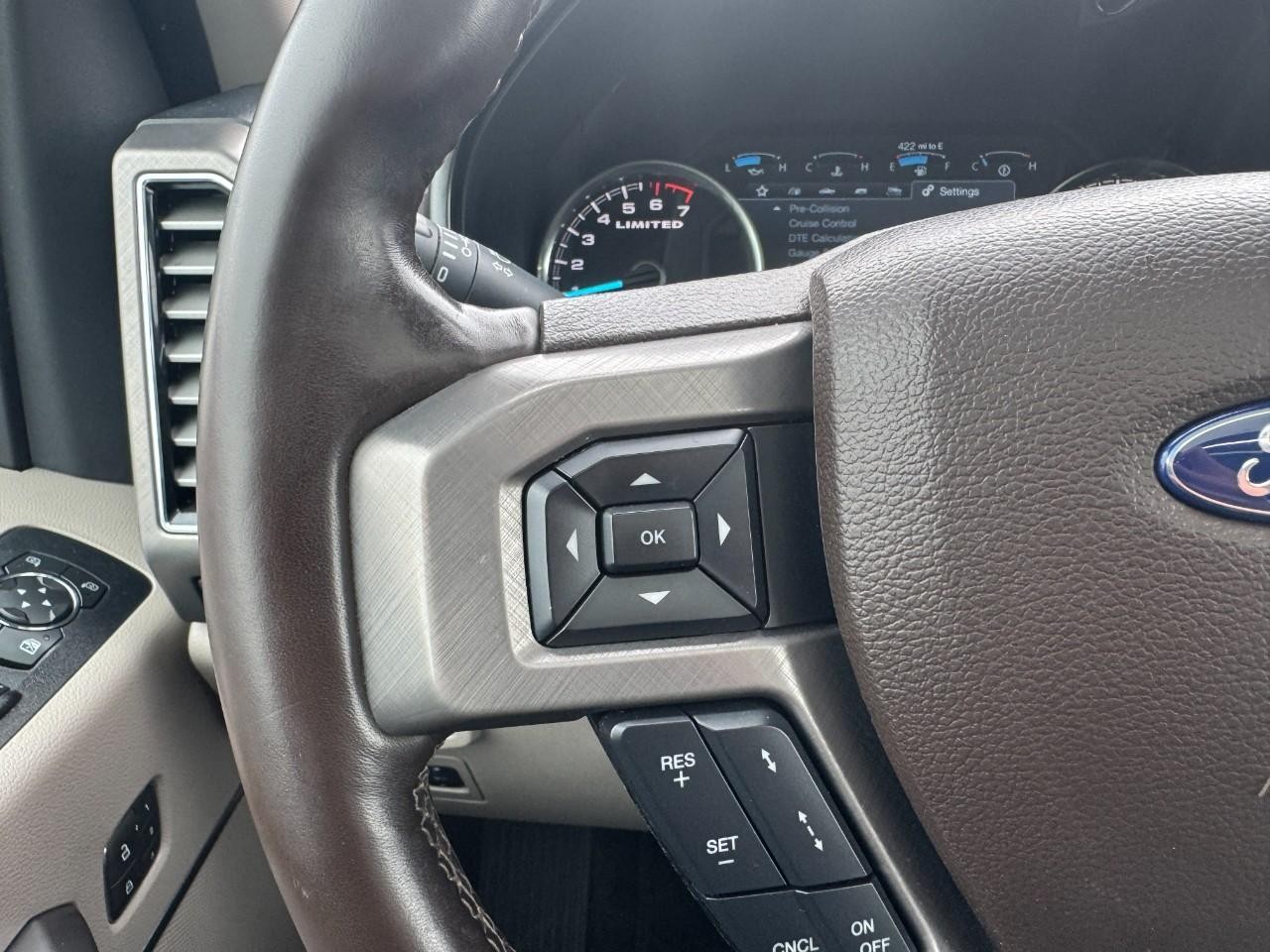 Ford F-150 Vehicle Full-screen Gallery Image 20