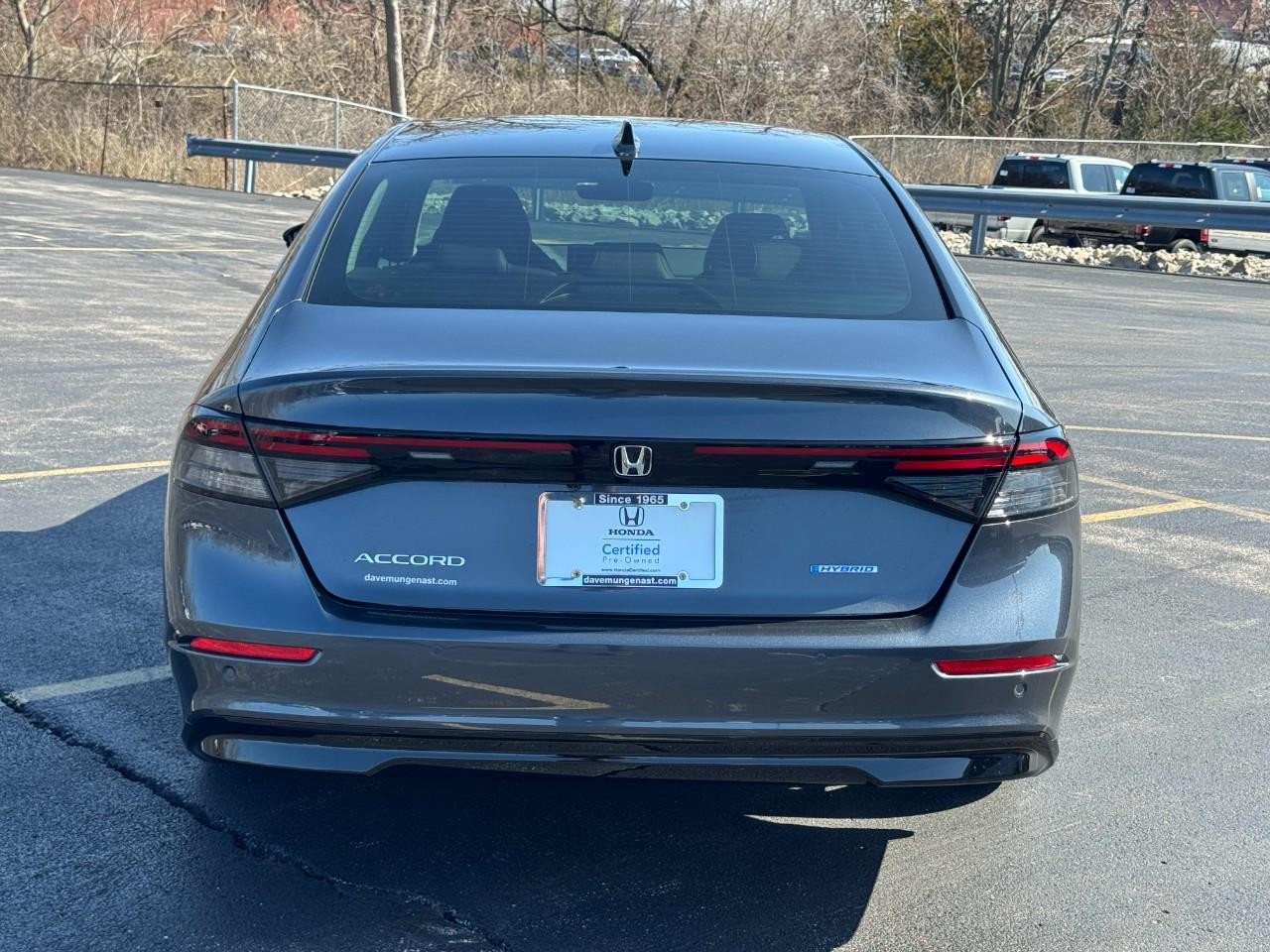 Honda Accord Hybrid Vehicle Full-screen Gallery Image 05