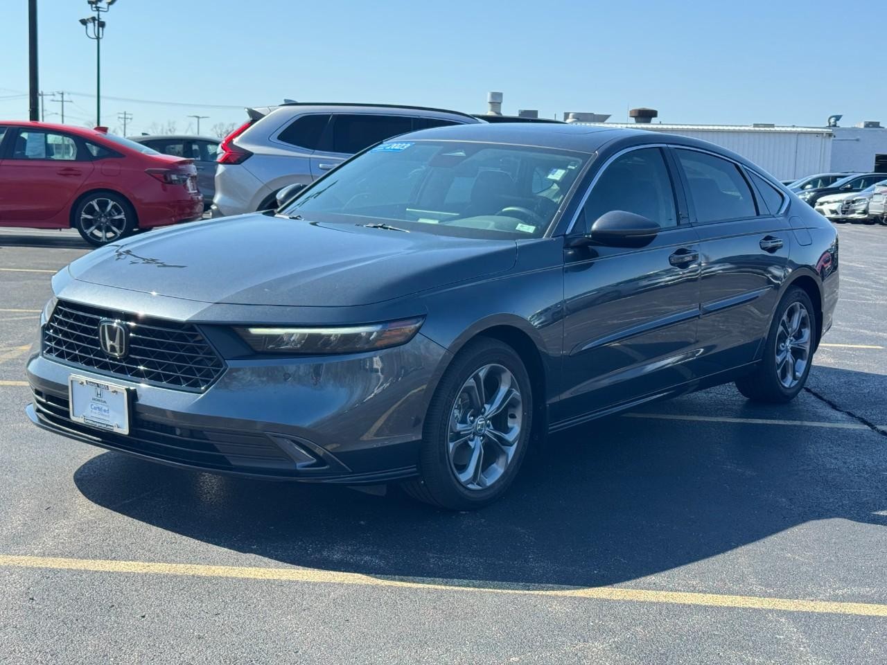 Honda Accord Hybrid Vehicle Full-screen Gallery Image 08