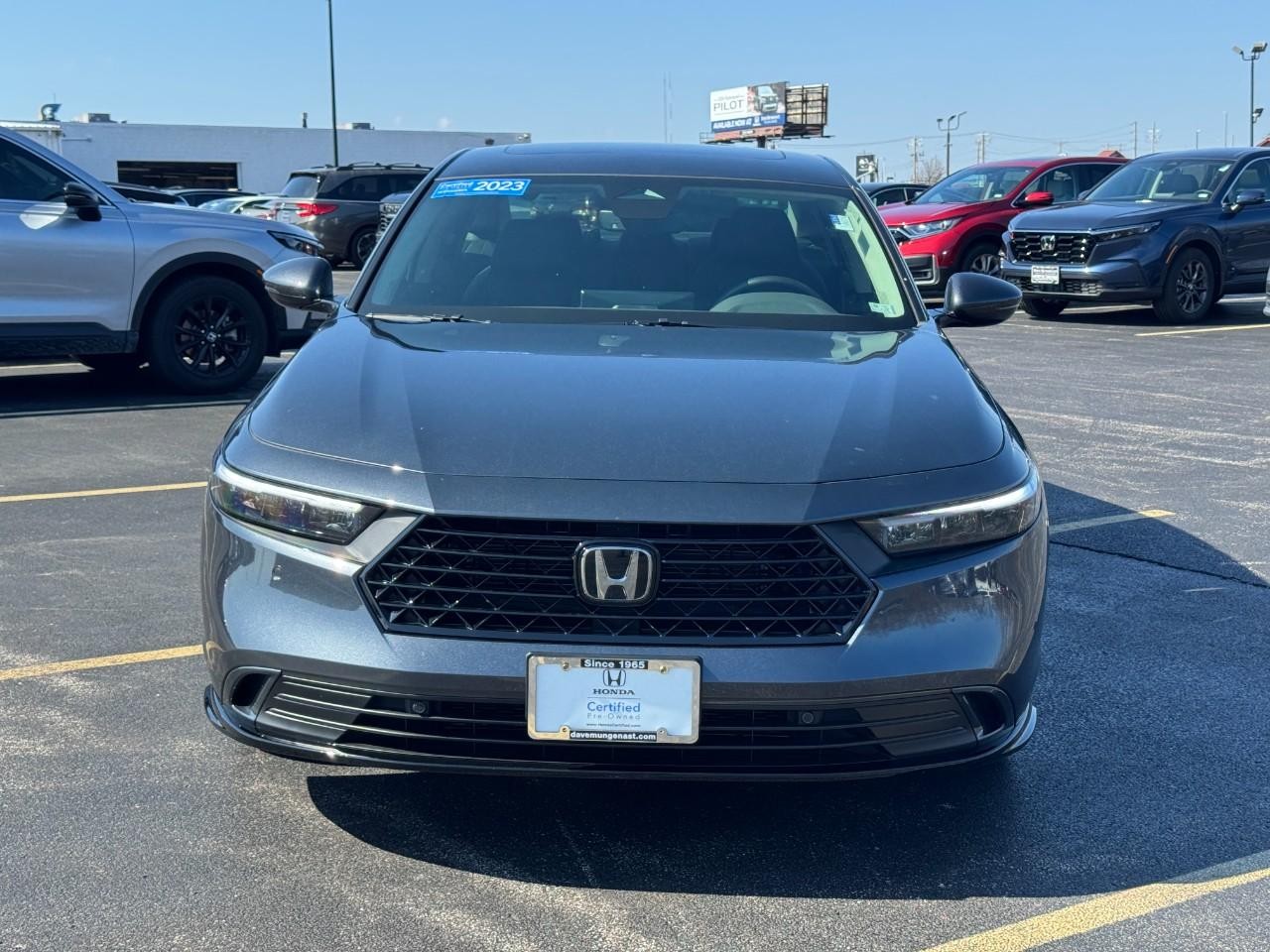 Honda Accord Hybrid Vehicle Full-screen Gallery Image 09