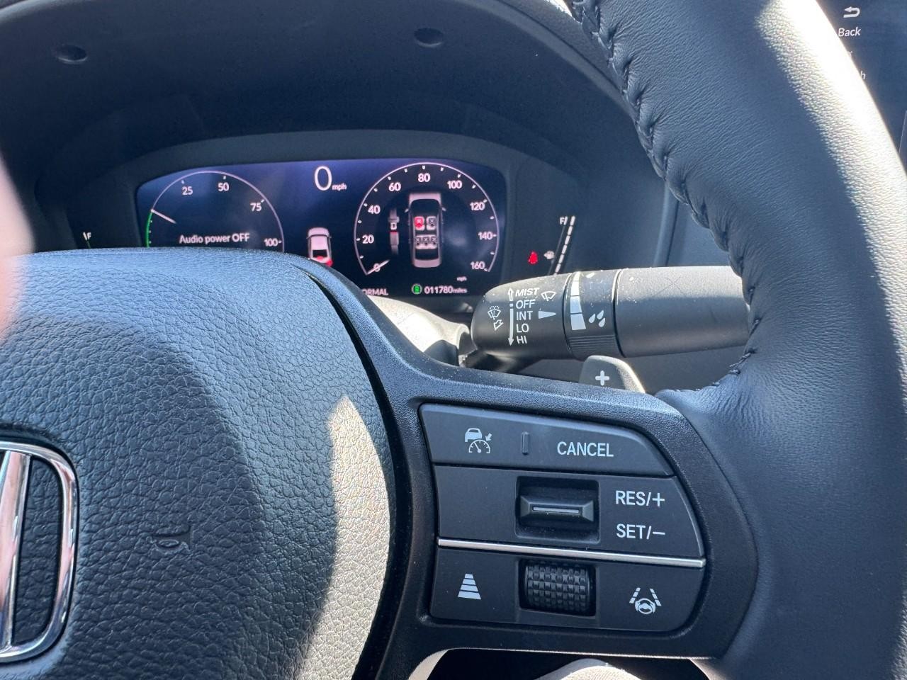 Honda Accord Hybrid Vehicle Full-screen Gallery Image 21