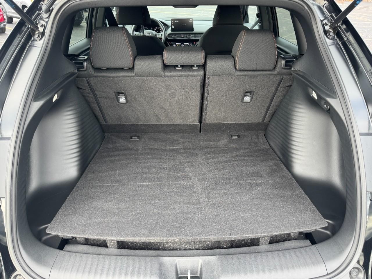 Honda HR-V Vehicle Full-screen Gallery Image 04