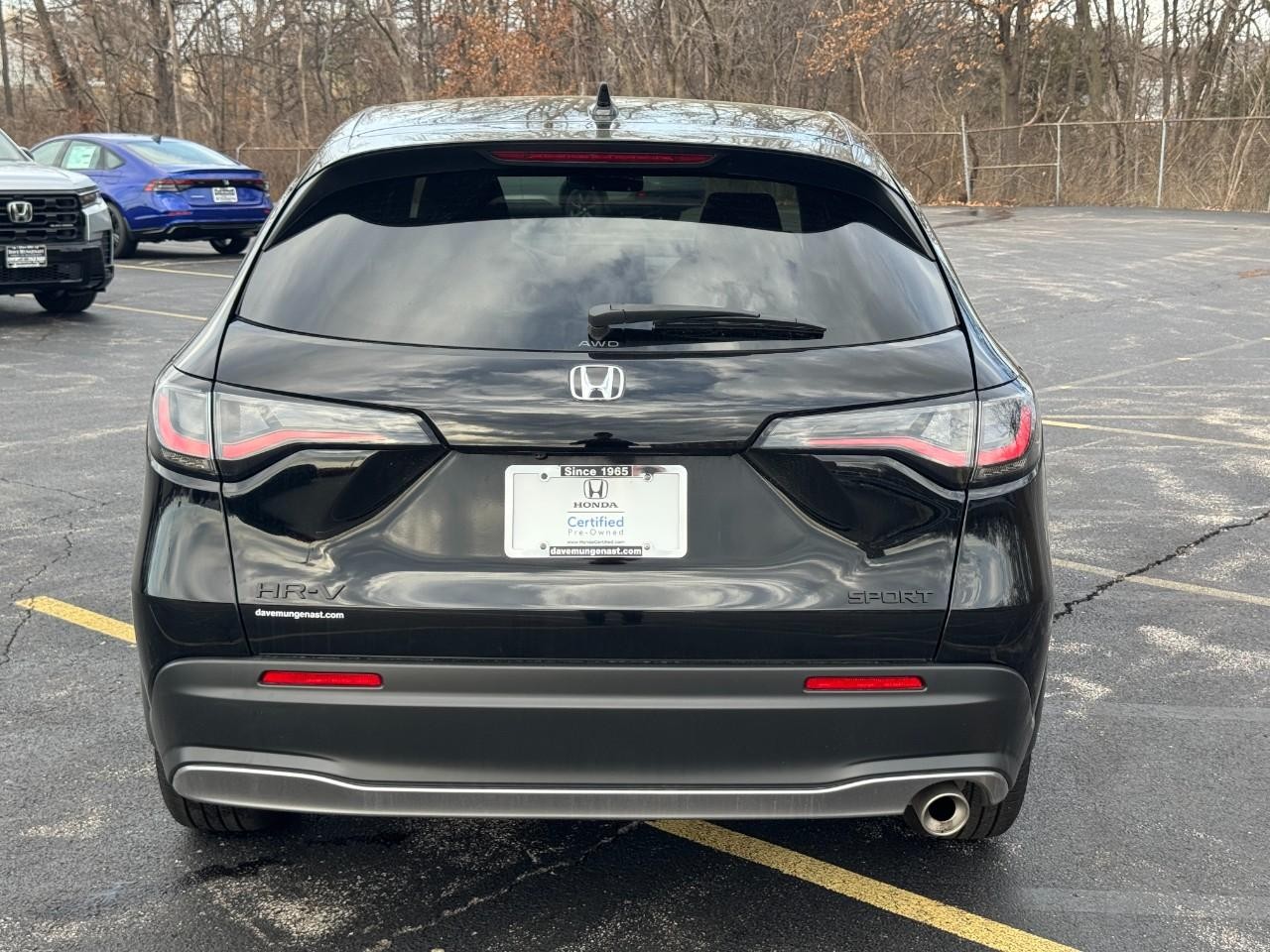 Honda HR-V Vehicle Full-screen Gallery Image 05