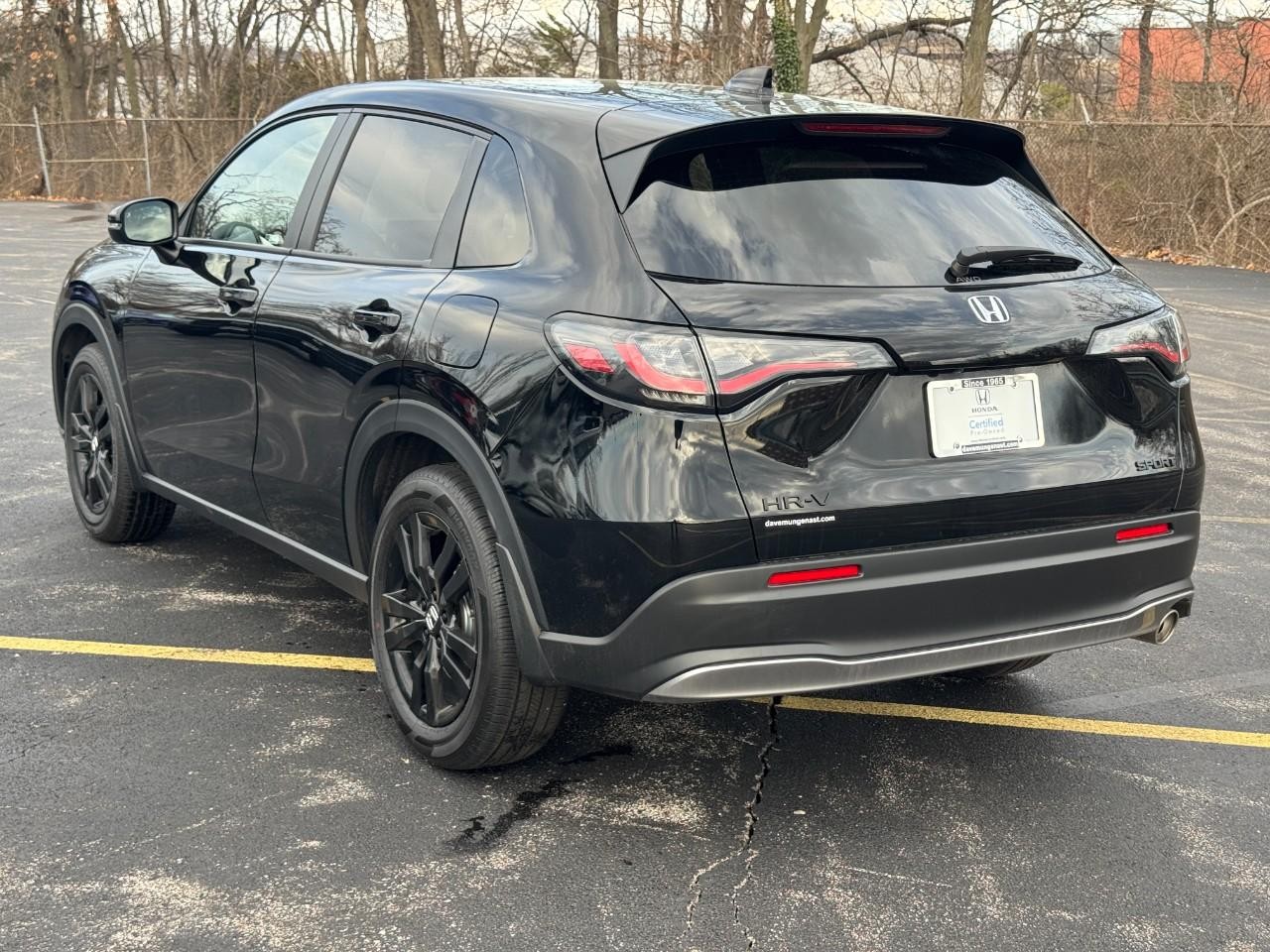 Honda HR-V Vehicle Full-screen Gallery Image 06