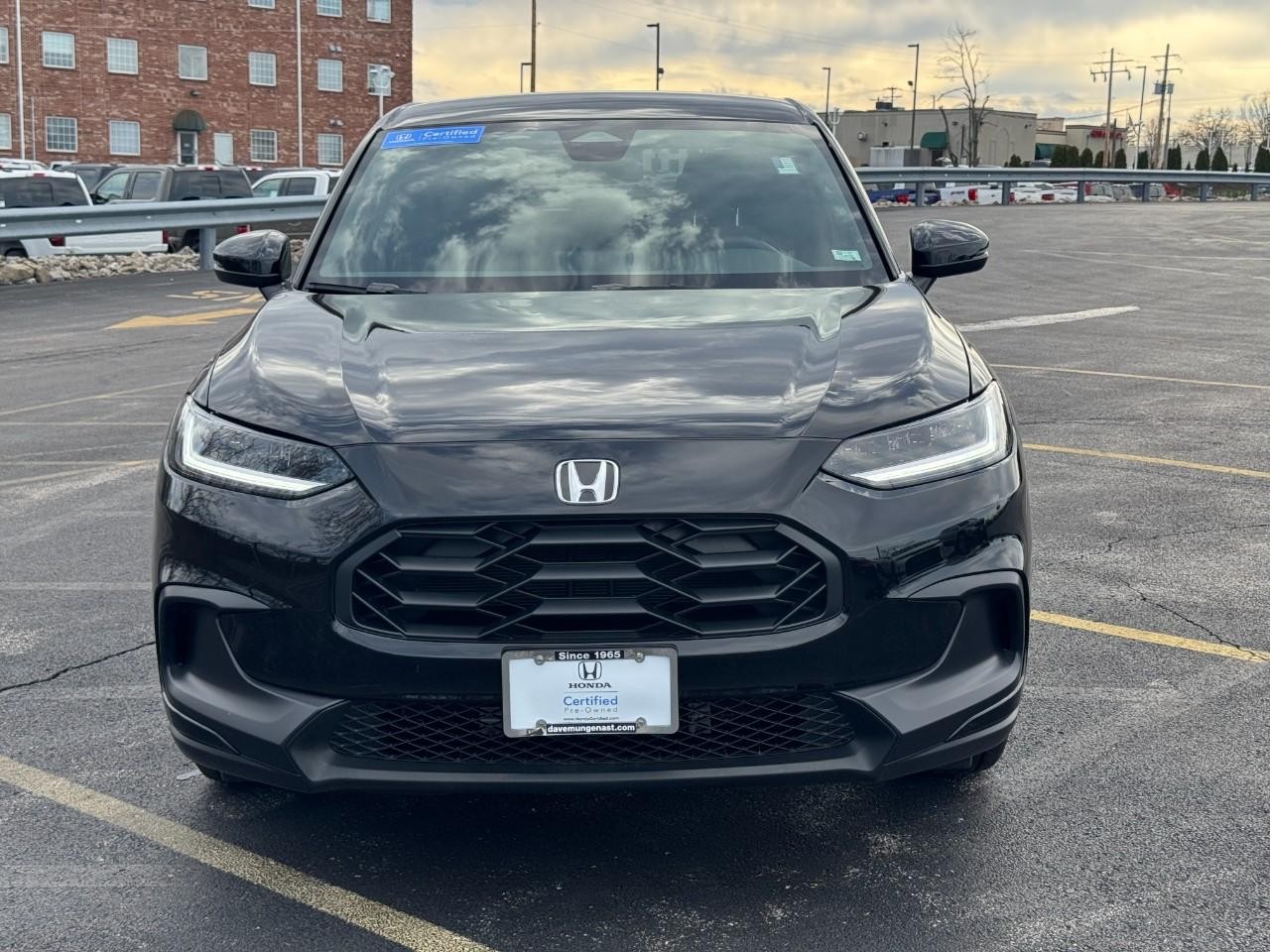 Honda HR-V Vehicle Full-screen Gallery Image 09