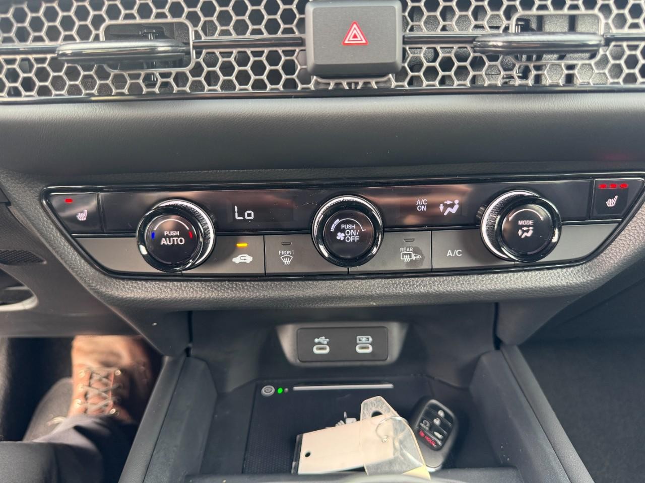 Honda HR-V Vehicle Full-screen Gallery Image 23