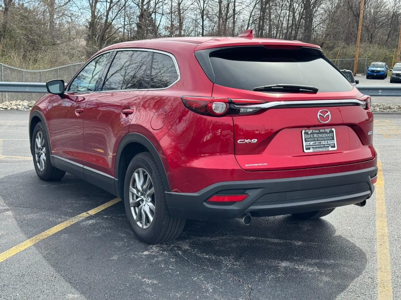 Mazda CX-9 Vehicle Full-screen Gallery Image 06