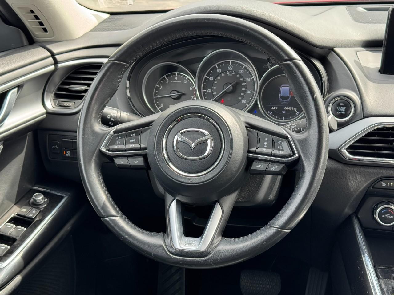 Mazda CX-9 Vehicle Full-screen Gallery Image 14