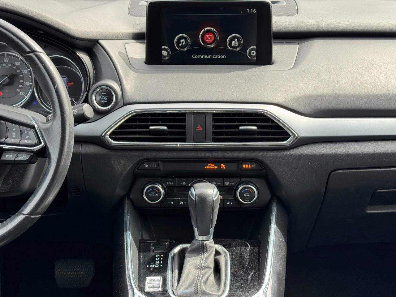 Mazda CX-9 Vehicle Full-screen Gallery Image 15