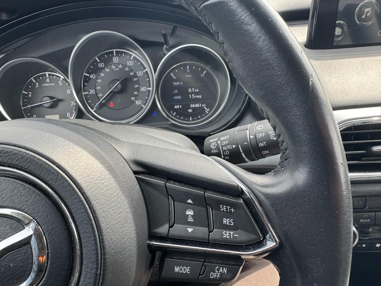 Mazda CX-9 Vehicle Full-screen Gallery Image 22