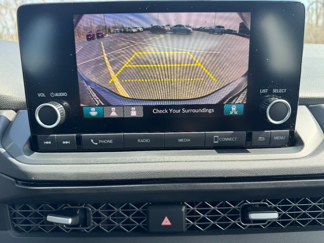 Honda Accord Sedan Vehicle Full-screen Gallery Image 22