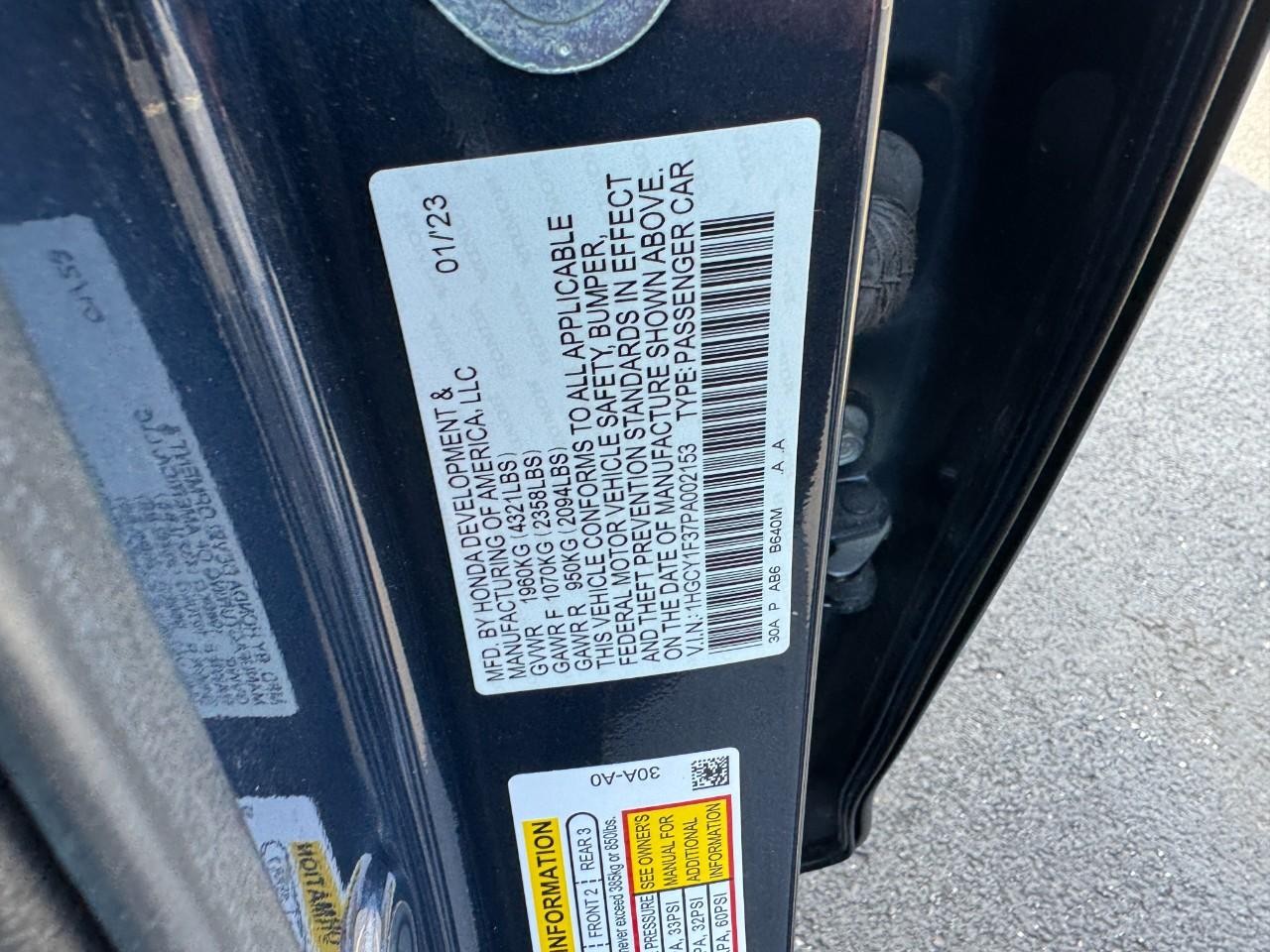 Honda Accord Sedan Vehicle Full-screen Gallery Image 25