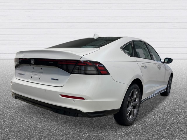 Honda Accord Hybrid Vehicle Full-screen Gallery Image 08