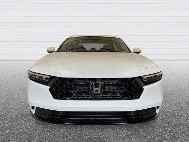 Honda Accord Hybrid Vehicle Full-screen Gallery Image 11