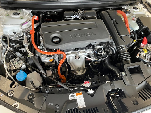 Honda Accord Hybrid Vehicle Full-screen Gallery Image 13