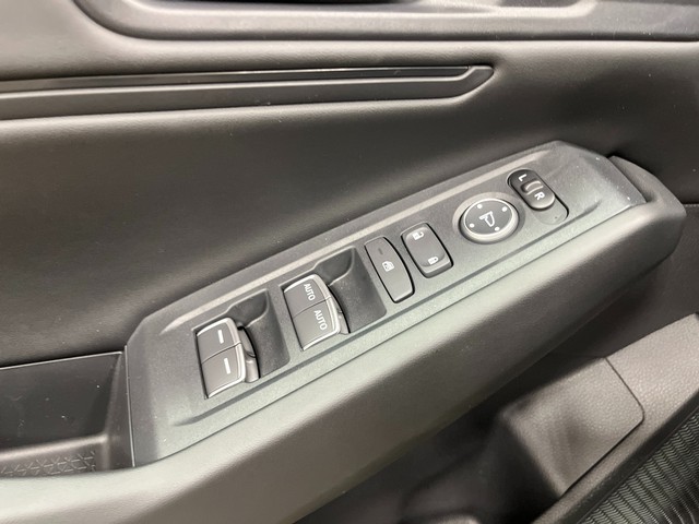 Honda Accord Hybrid Vehicle Full-screen Gallery Image 14