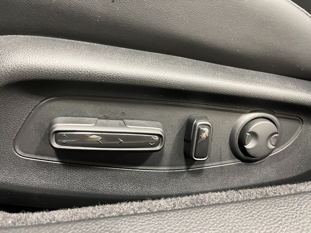 Honda Accord Hybrid Vehicle Full-screen Gallery Image 15