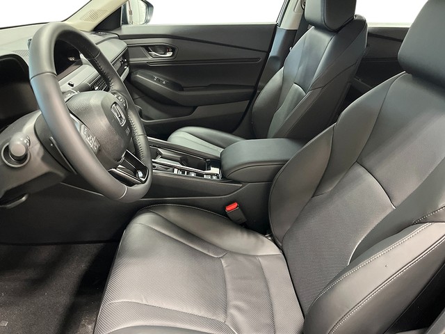 Honda Accord Hybrid Vehicle Full-screen Gallery Image 17