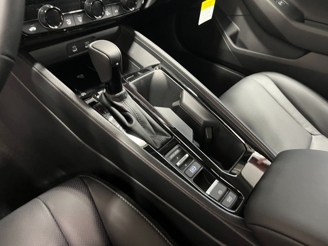 Honda Accord Hybrid Vehicle Full-screen Gallery Image 18