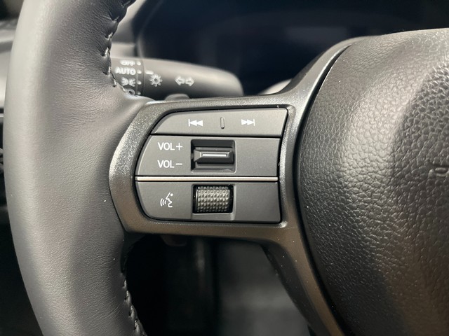 Honda Accord Hybrid Vehicle Full-screen Gallery Image 19