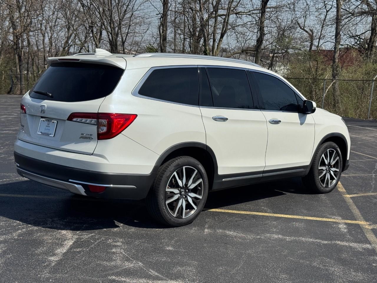 Honda Pilot Vehicle Full-screen Gallery Image 03