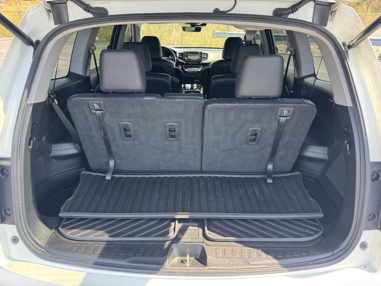 Honda Pilot Vehicle Full-screen Gallery Image 04