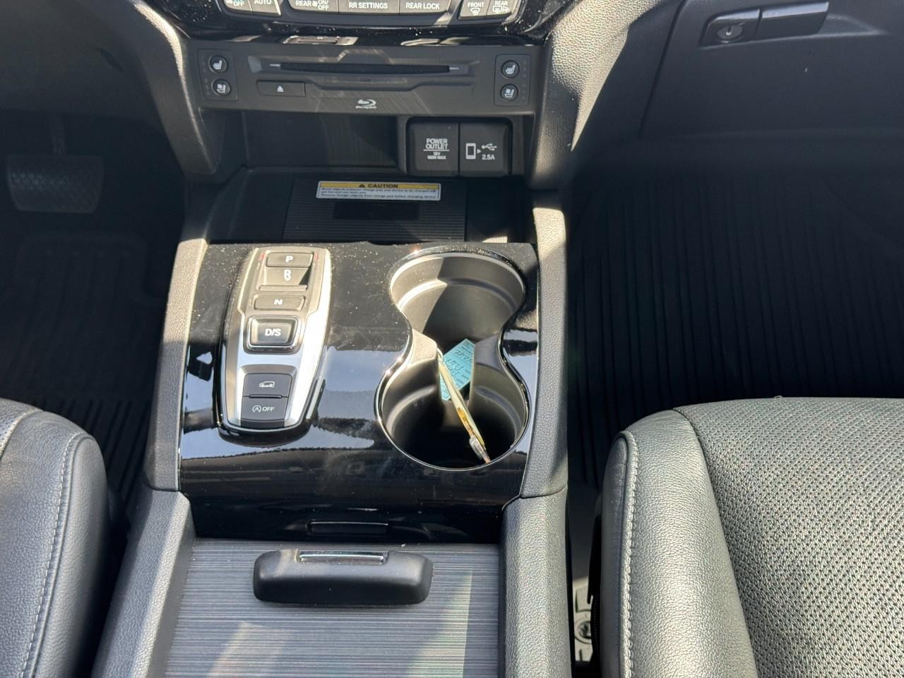 Honda Pilot Vehicle Full-screen Gallery Image 15