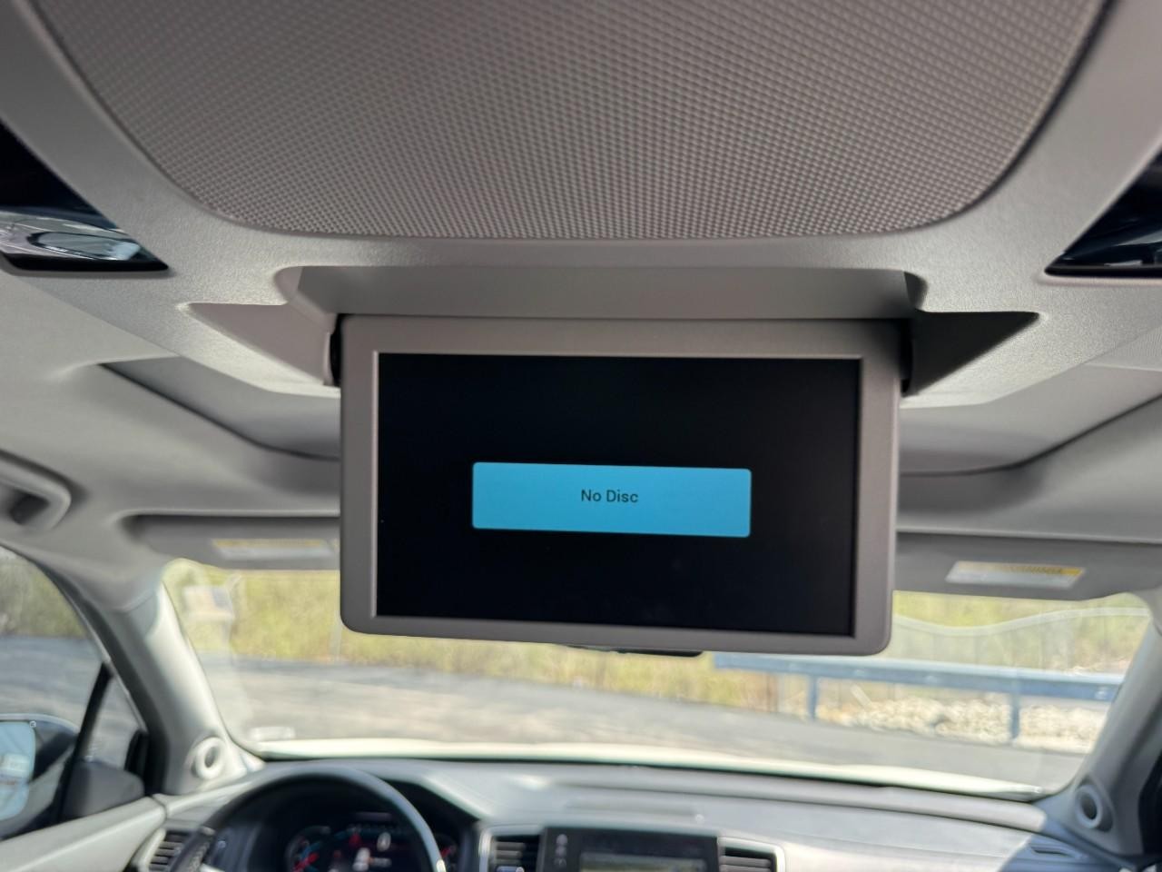 Honda Pilot Vehicle Full-screen Gallery Image 18