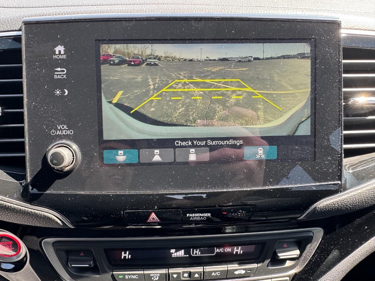 Honda Pilot Vehicle Full-screen Gallery Image 28