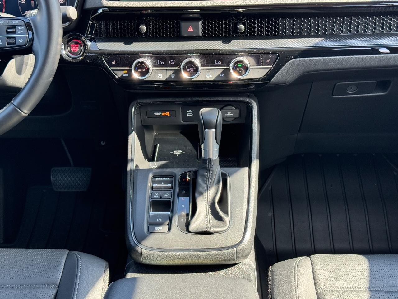 Honda CR-V Vehicle Full-screen Gallery Image 18