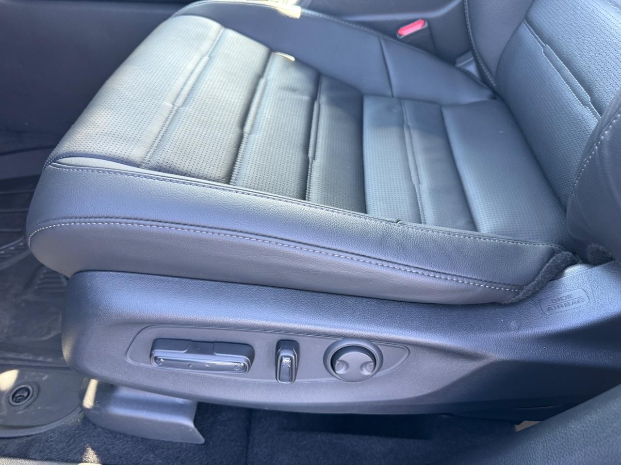 Honda CR-V Vehicle Full-screen Gallery Image 21