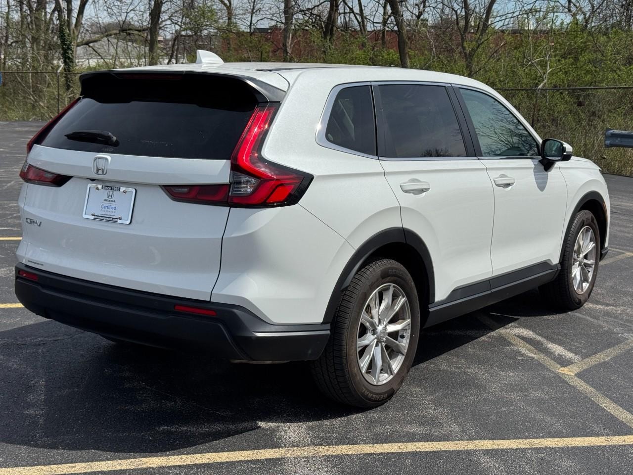 Honda CR-V Vehicle Full-screen Gallery Image 03