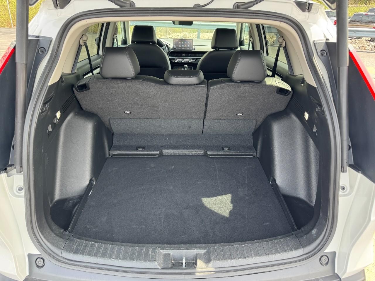 Honda CR-V Vehicle Full-screen Gallery Image 04