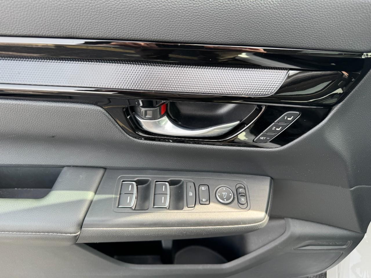 Honda CR-V Vehicle Full-screen Gallery Image 20