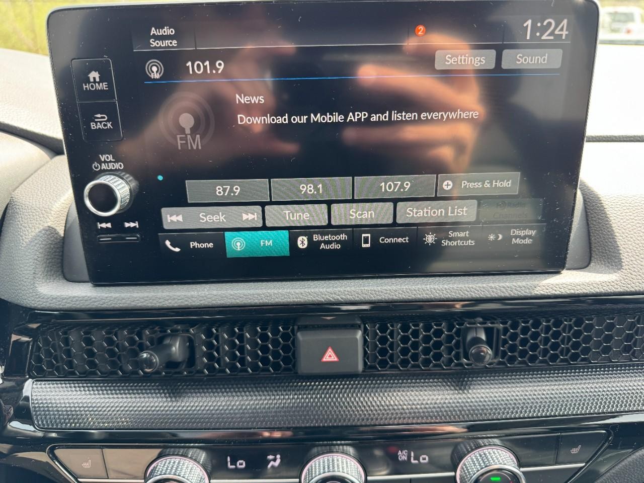 Honda CR-V Vehicle Full-screen Gallery Image 24