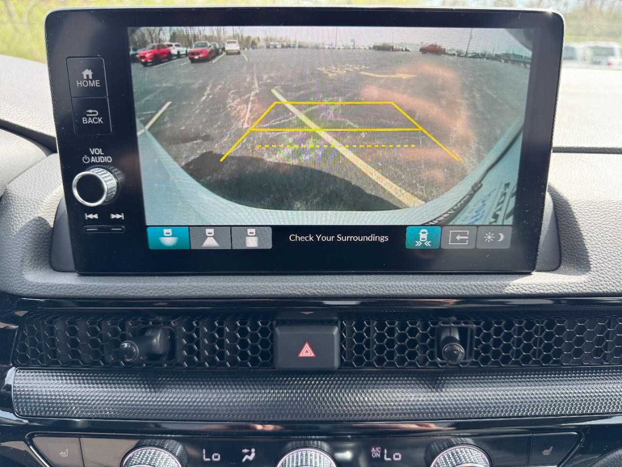 Honda CR-V Vehicle Full-screen Gallery Image 25